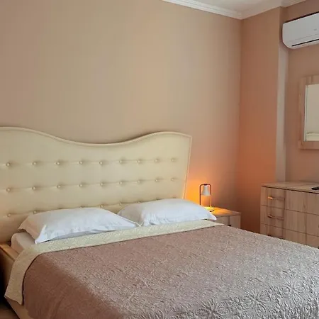 33bs New Bazaar Apartment Tirana